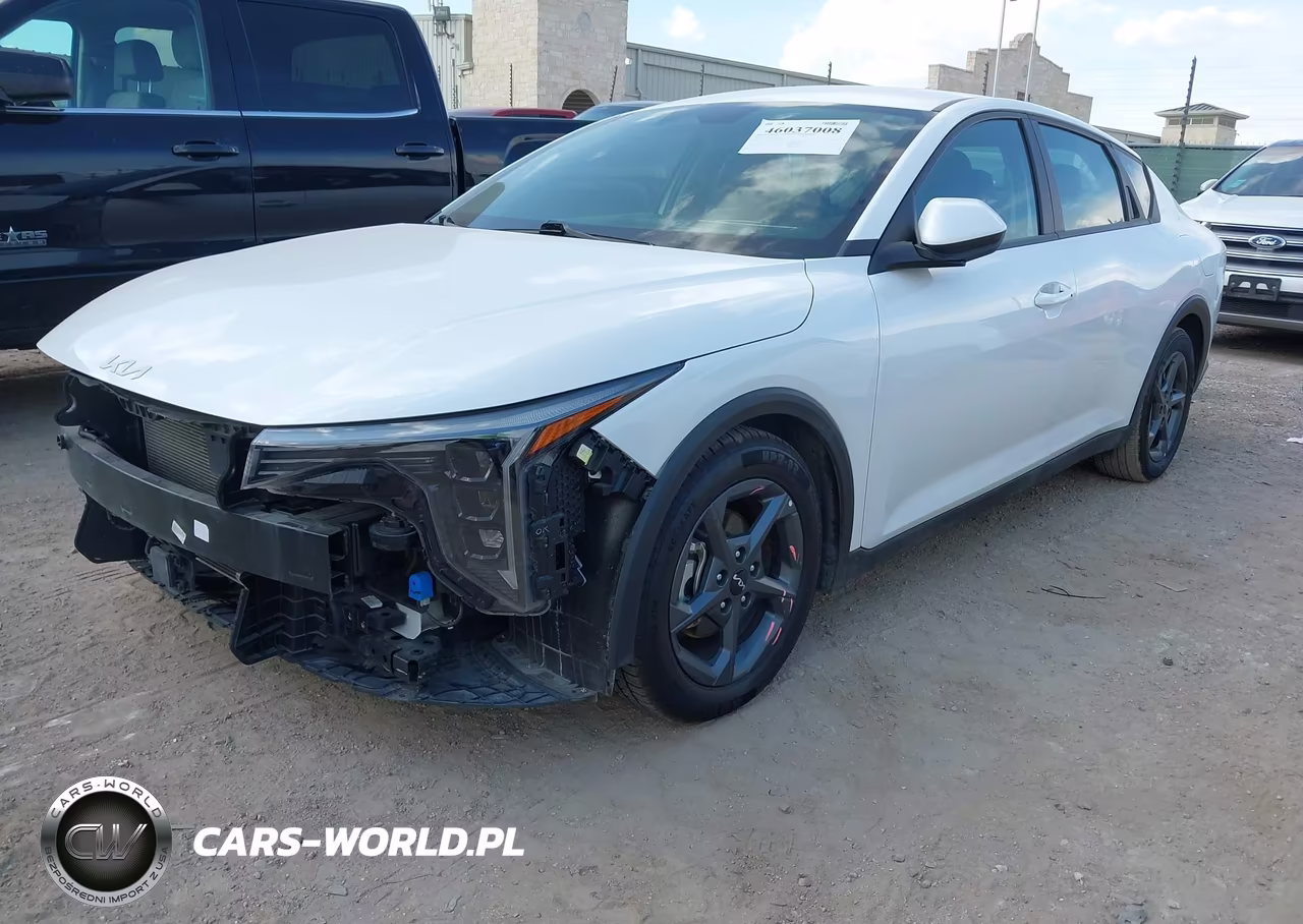 2025 Kia K4 Lxs VIN:3KPFT4DE4SE085059 - 2