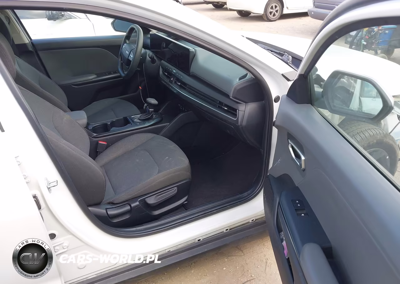 2025 Kia K4 Lxs VIN:3KPFT4DE4SE085059 - 5