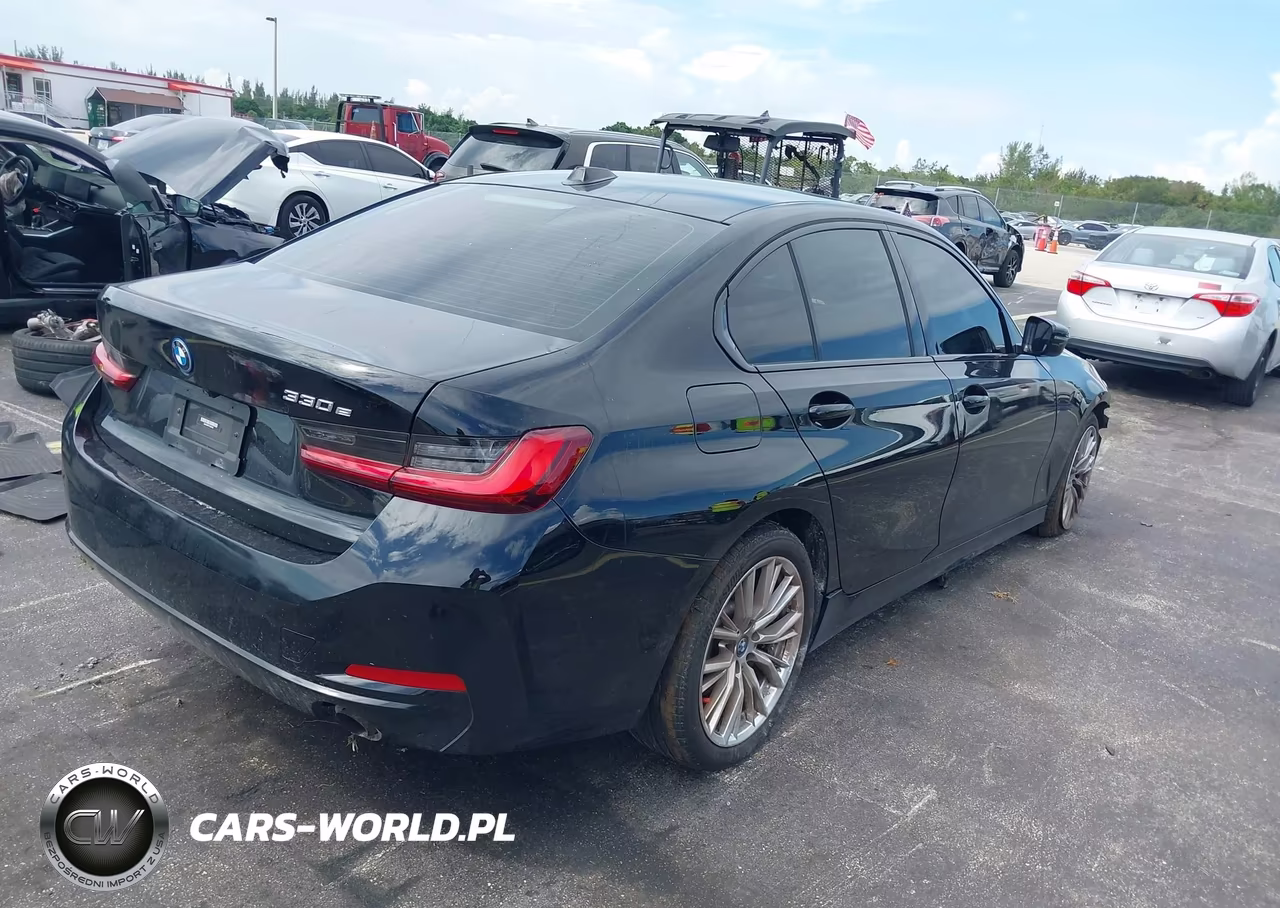 2023 BMW 330E VIN:3MW39FF07P8C83782 - 4