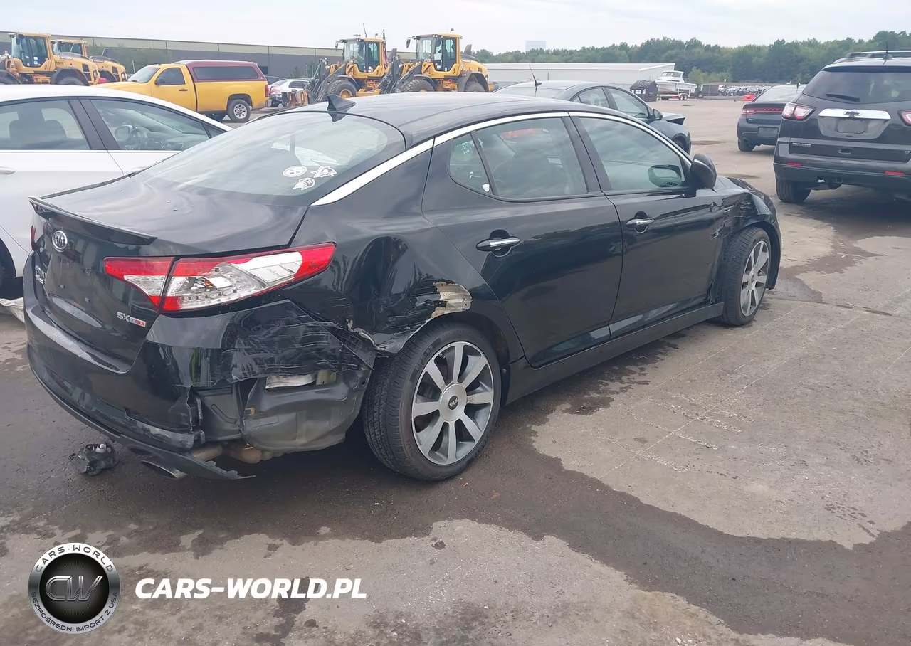 2011 Kia Optima Sx VIN:KNAGR4A6XB5157097 - 4