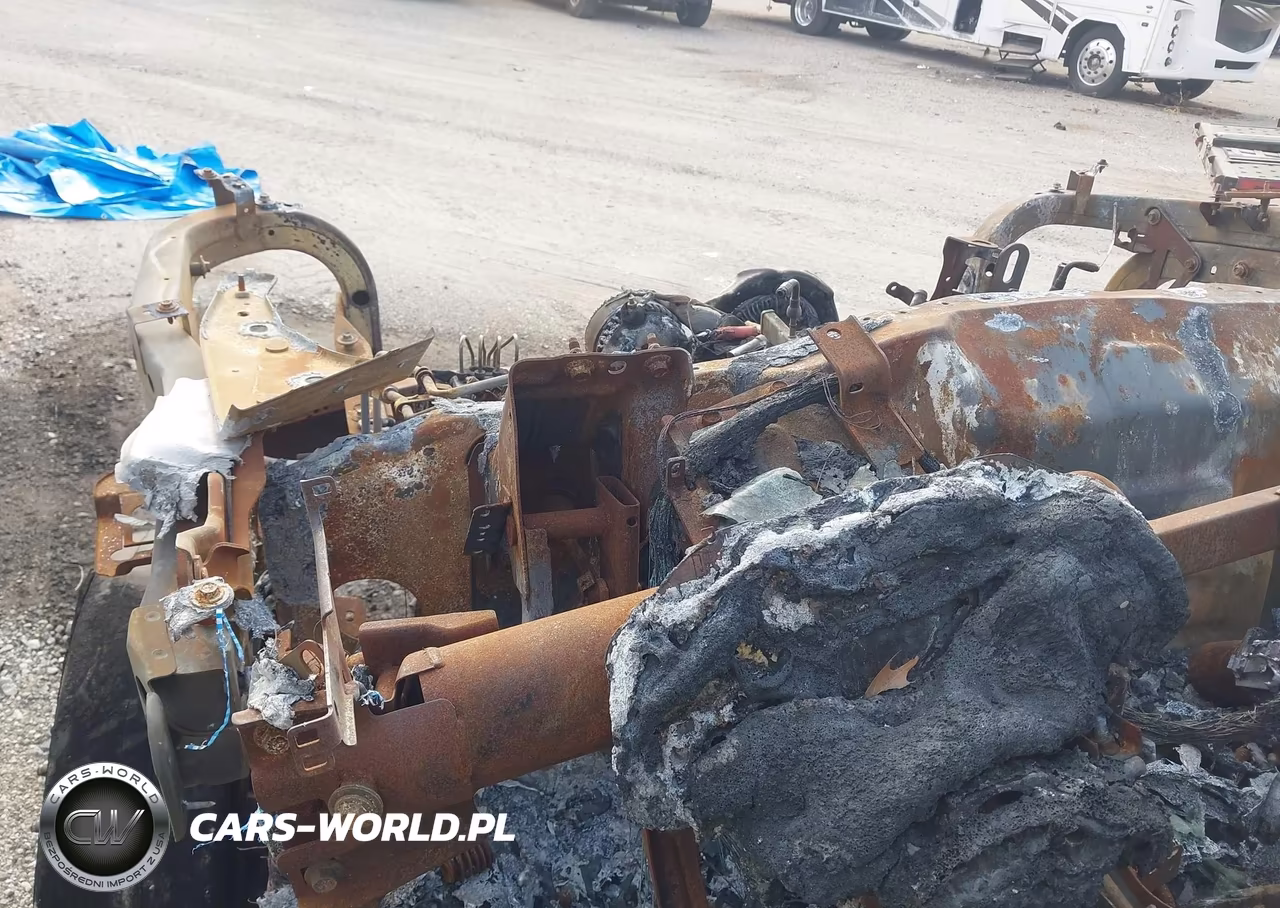 2022 Ford F-450 Chassis Xl VIN:1FDUF4GN4NEE43895 - 6