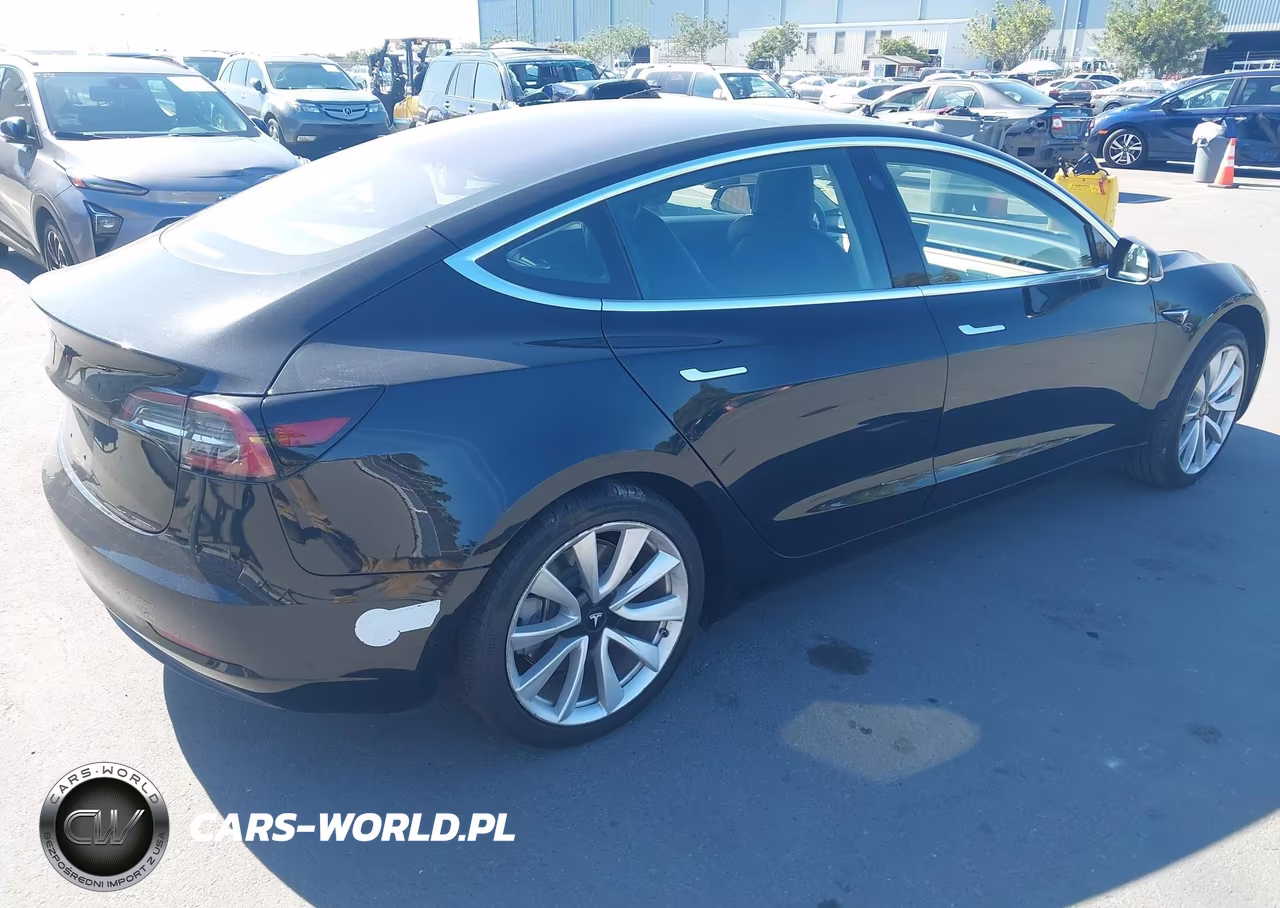 2018 Tesla Model 3 Long Range-Mid Range VIN:5YJ3E1EA9JF009353 - 4