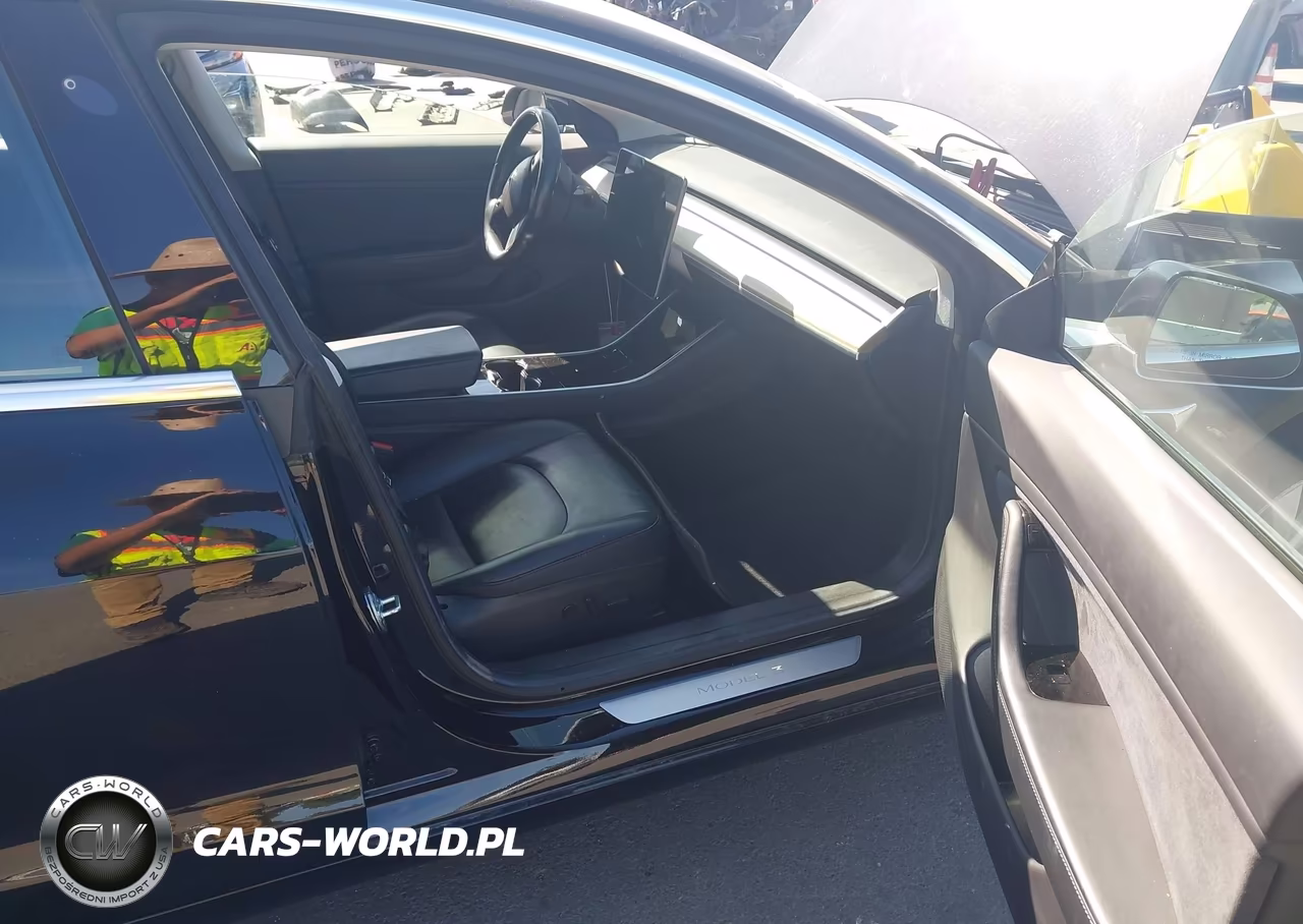 2018 Tesla Model 3 Long Range-Mid Range VIN:5YJ3E1EA9JF009353 - 5