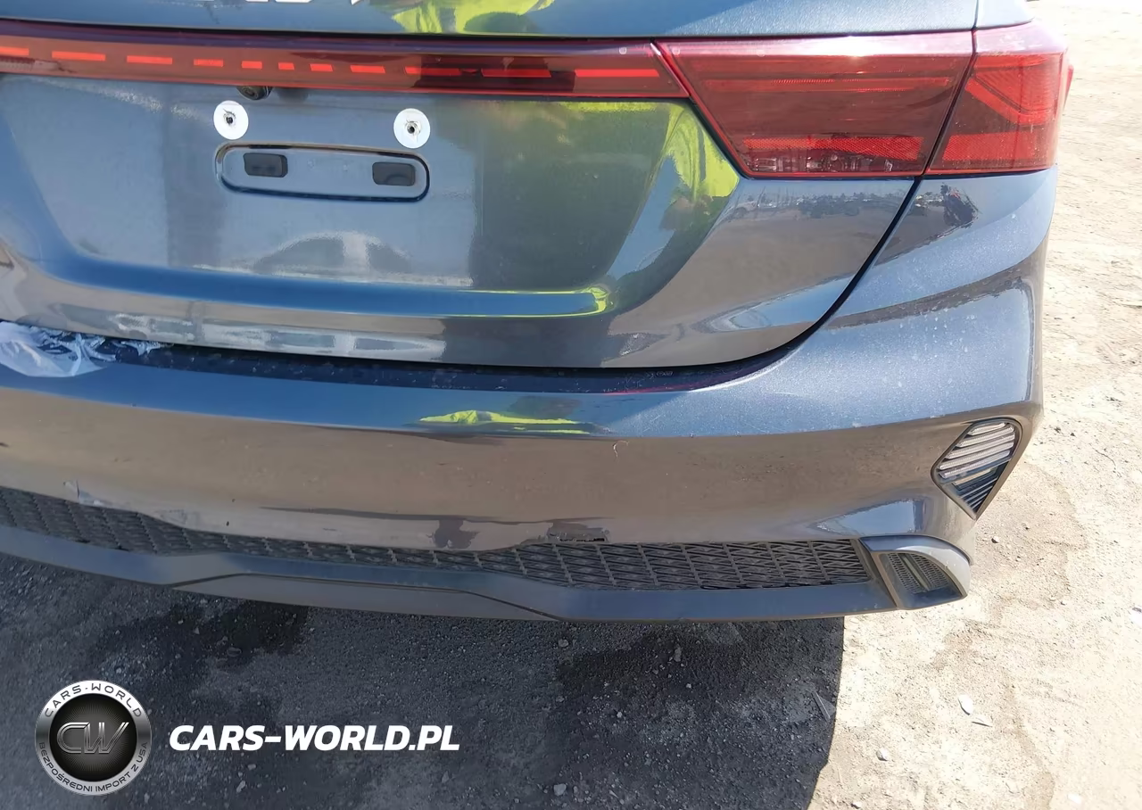 2023 Kia Forte Lxs VIN:3KPF24AD3PE649094 - 18