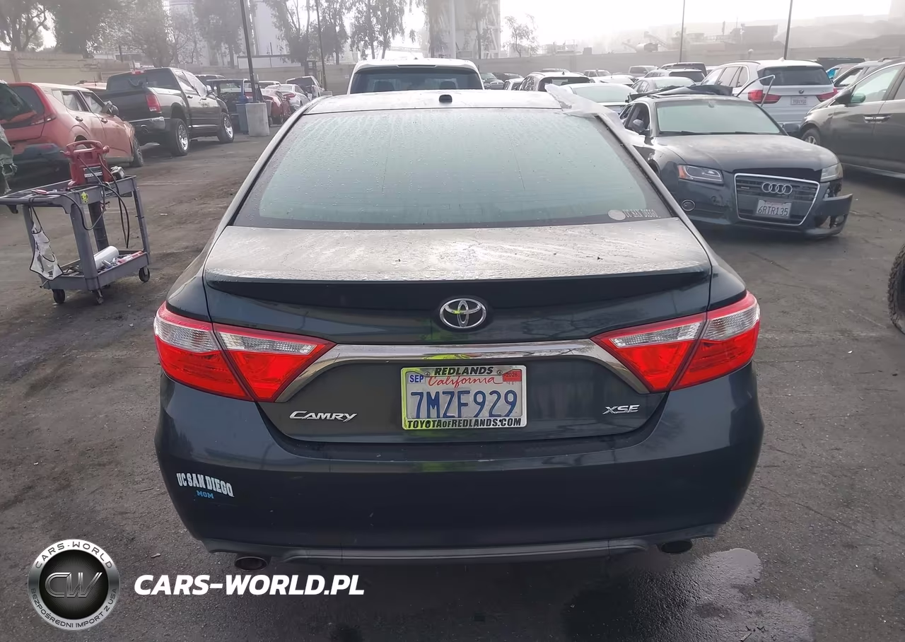 2015 Toyota Camry Xse V6 VIN:4T1BK1FK4FU555094 - 17