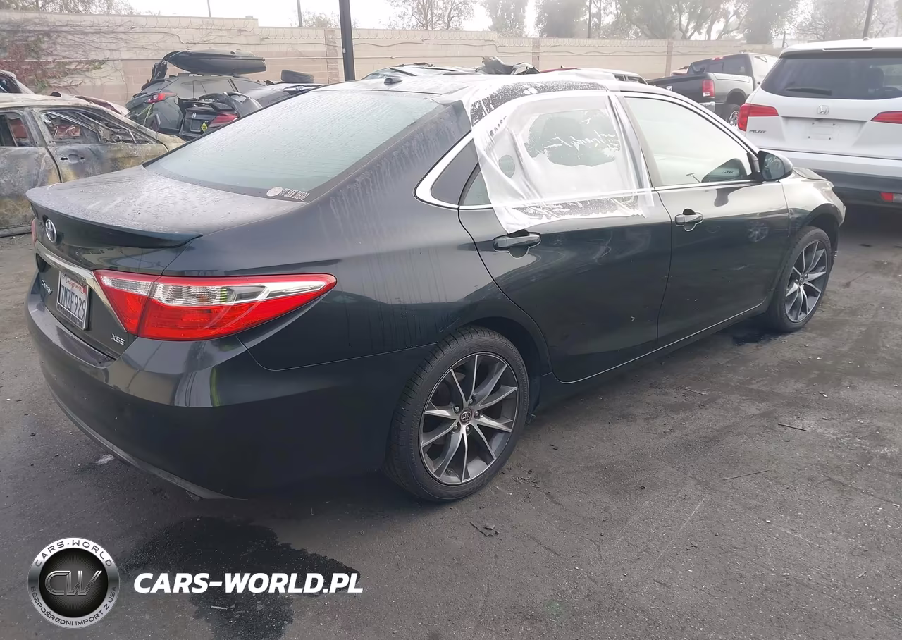 2015 Toyota Camry Xse V6 VIN:4T1BK1FK4FU555094 - 4