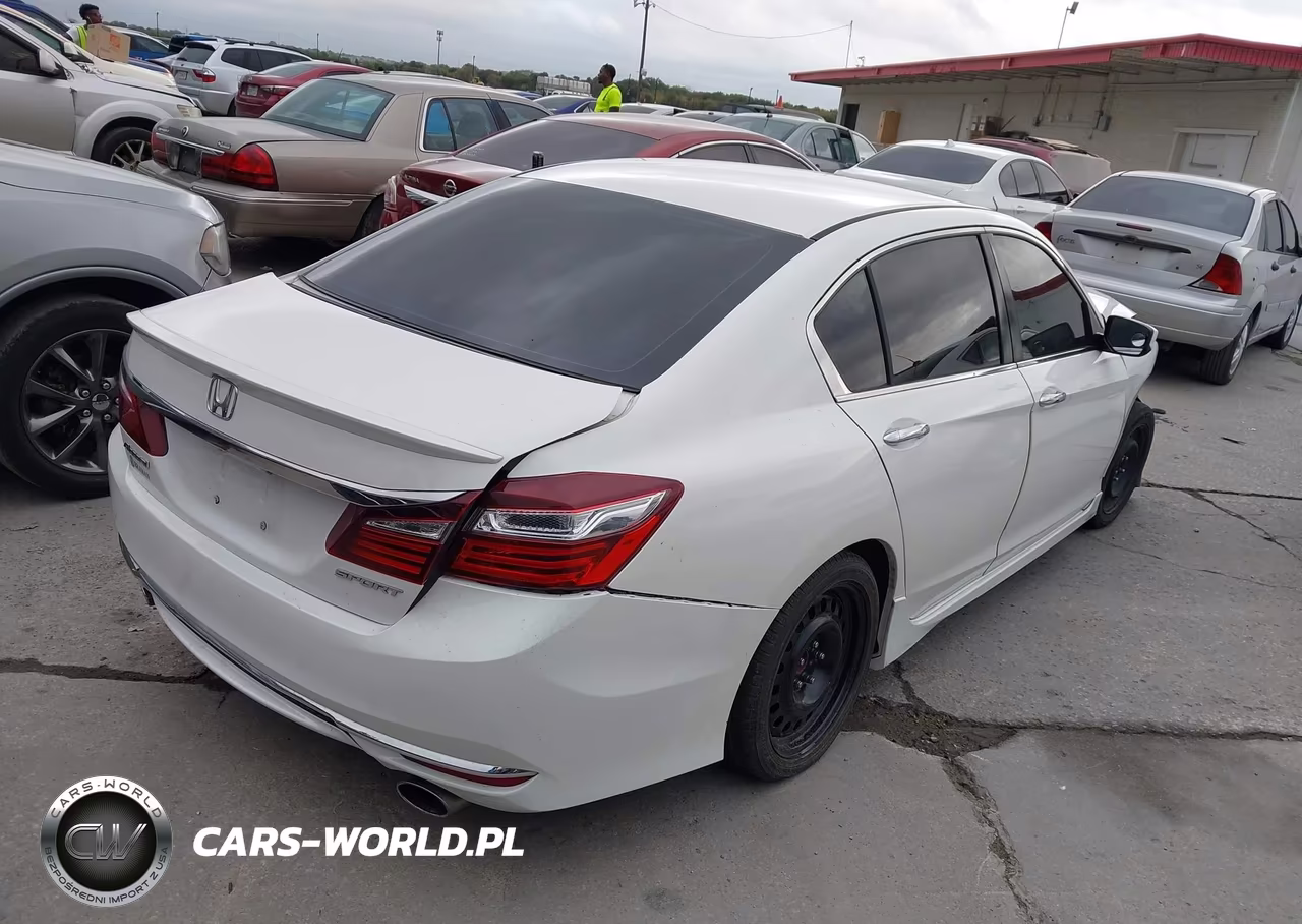 2017 Honda Accord Sport VIN:1HGCR2F56HA242719 - 4