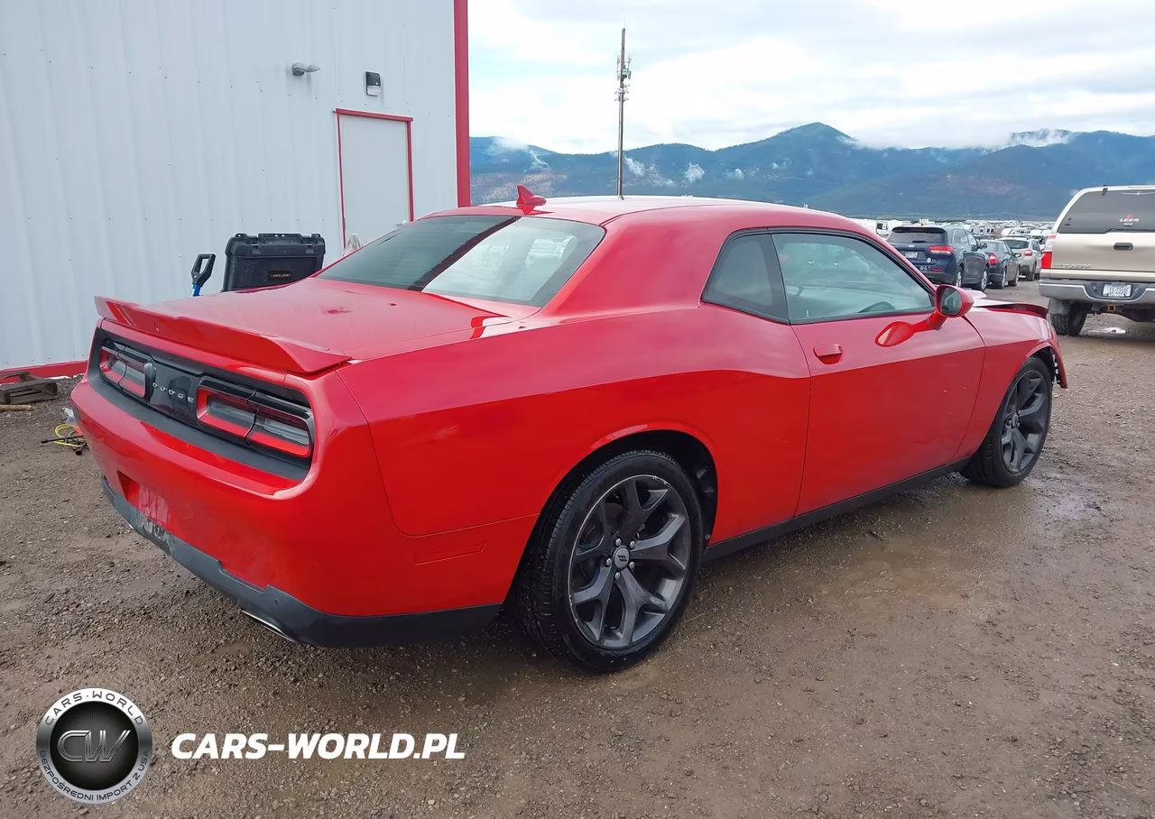 2017 Dodge Challenger Sxt Plus VIN:2C3CDZAG5HH626205 - 4