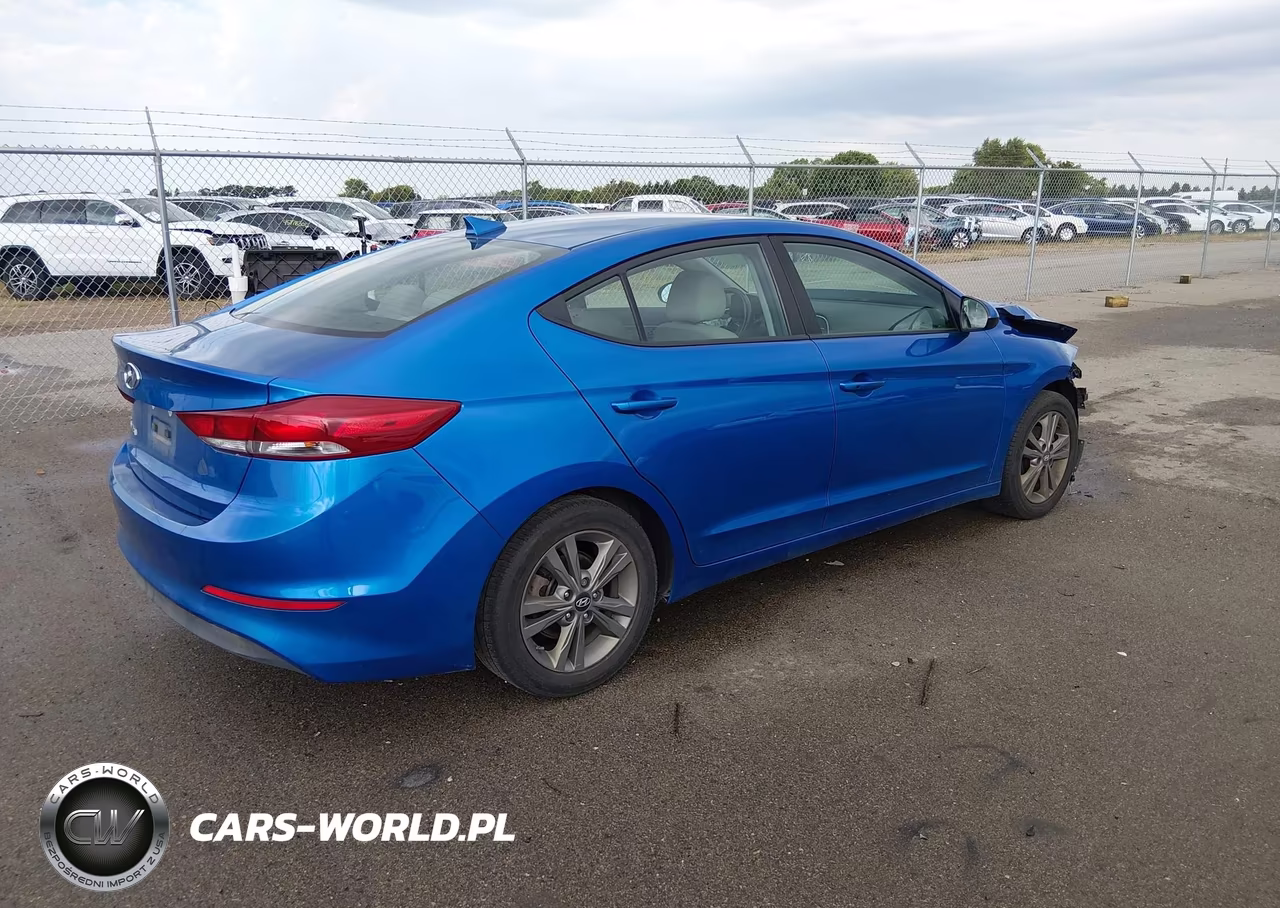 2018 Hyundai Elantra Value Edition VIN:5NPD84LF2JH382960 - 4