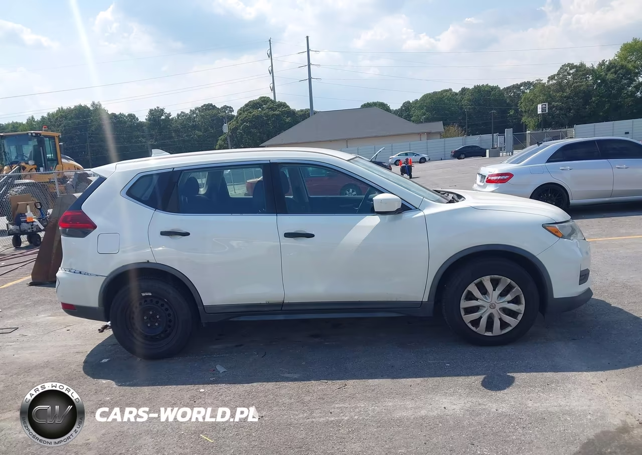 2018 Nissan Rogue S VIN:KNMAT2MT7JP521706 - 13