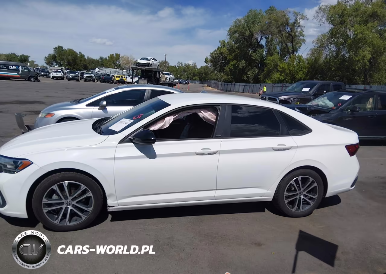 2023 Volkswagen Jetta 1.5T Sport VIN:3VWAM7BU4PM057422 - 14