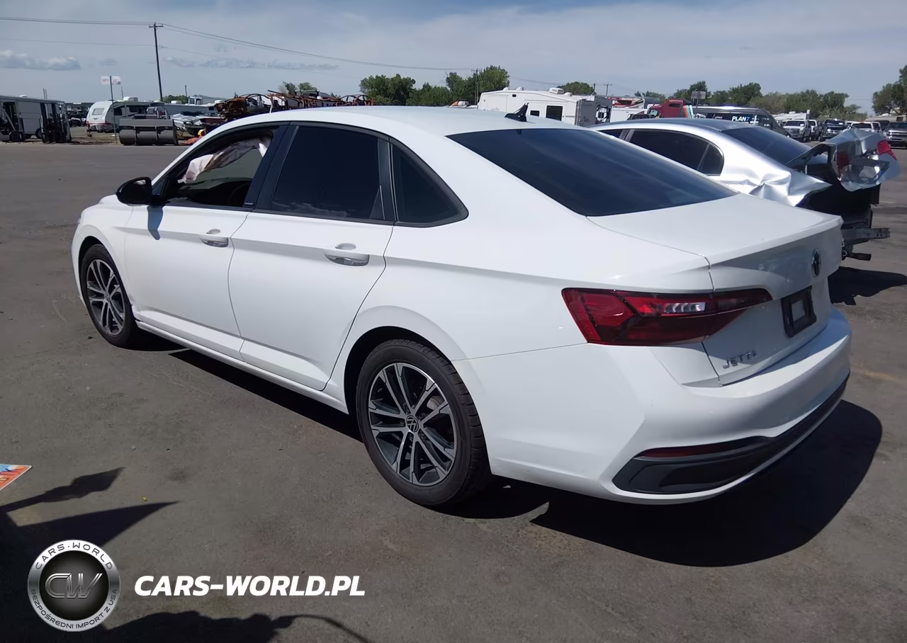 2023 Volkswagen Jetta 1.5T Sport VIN:3VWAM7BU4PM057422 - 3