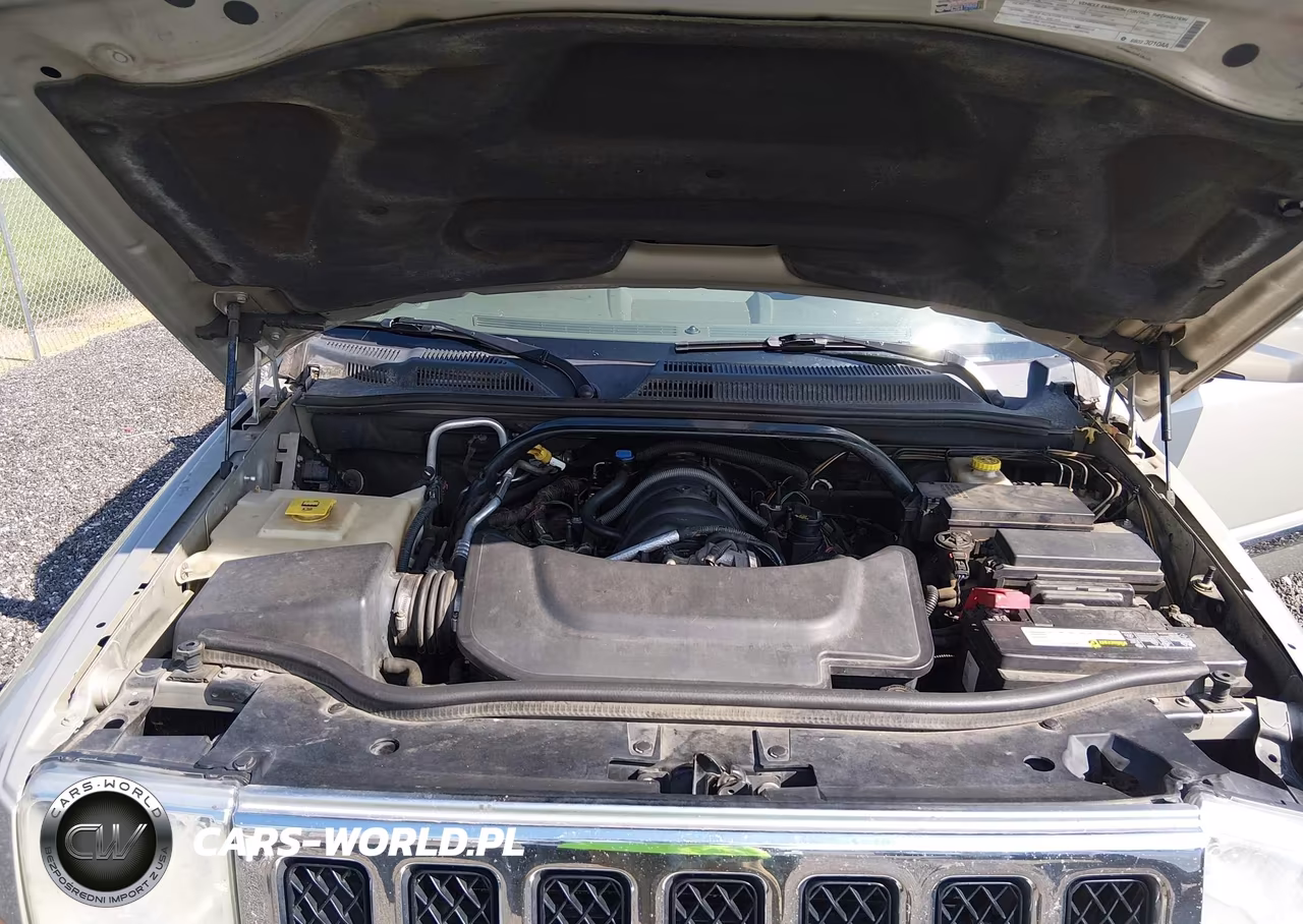 2008 Jeep Commander Overland VIN:1J8HG68238C189155 - 10