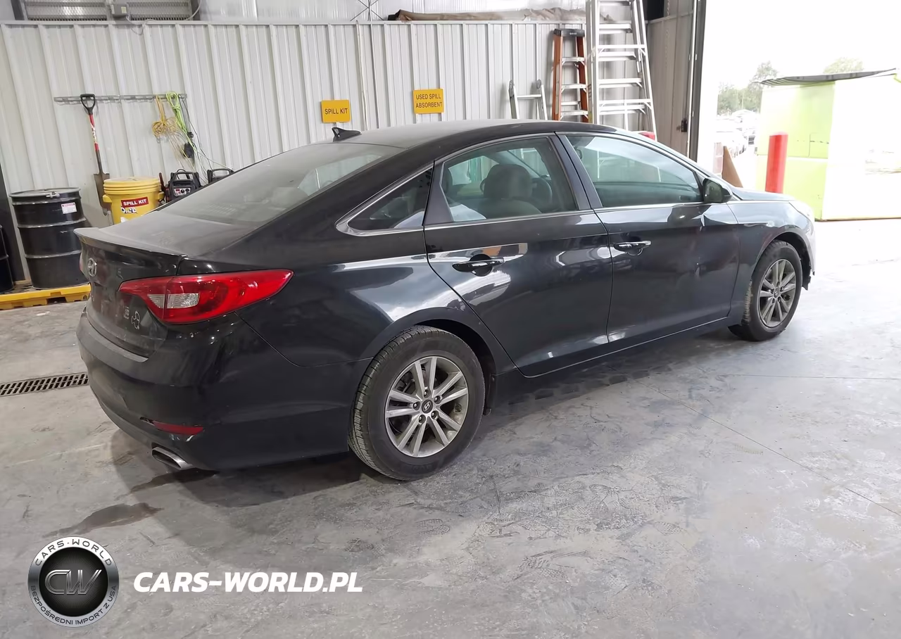 2017 Hyundai Sonata VIN:5NPE24AF2HH490952 - 4