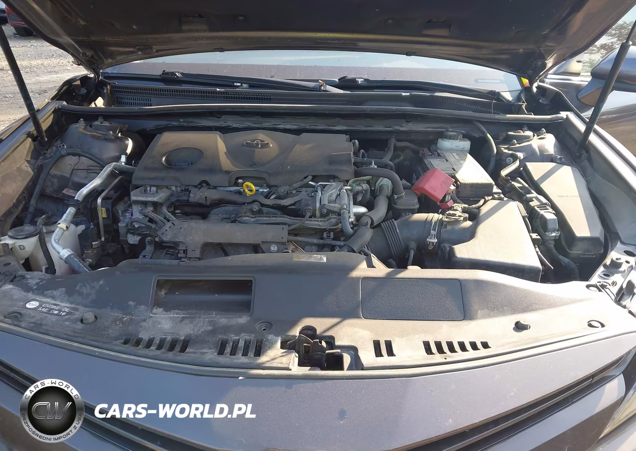 2018 Toyota Camry Le VIN:JTNB11HK3J3015170 - 10