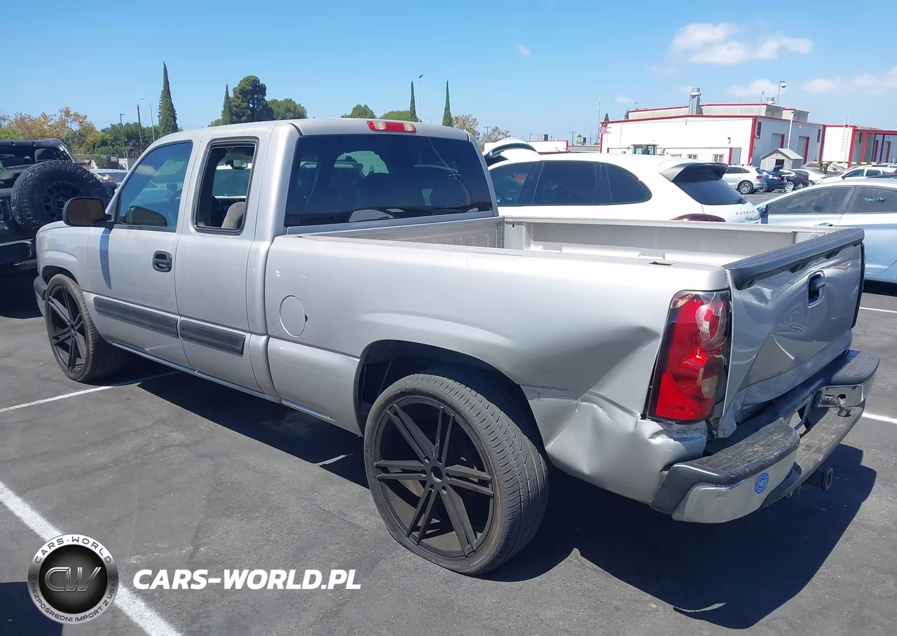 2005 Chevrolet Silverado 1500 Ls VIN:2GCEC19T351185317 - 3