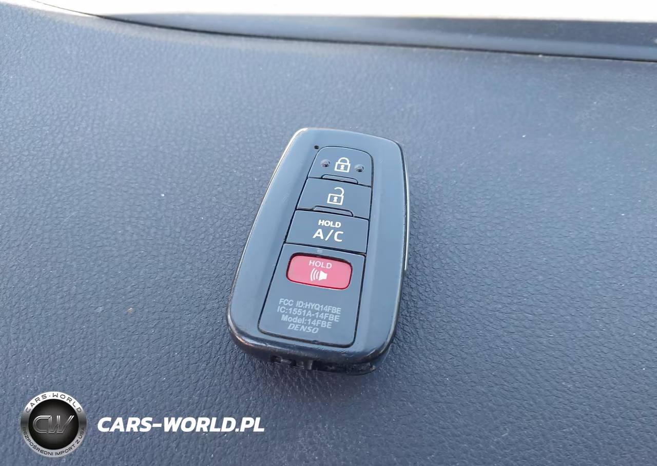 2019 Toyota Prius Prime Premium VIN:JTDKARFP7K3111810 - 11