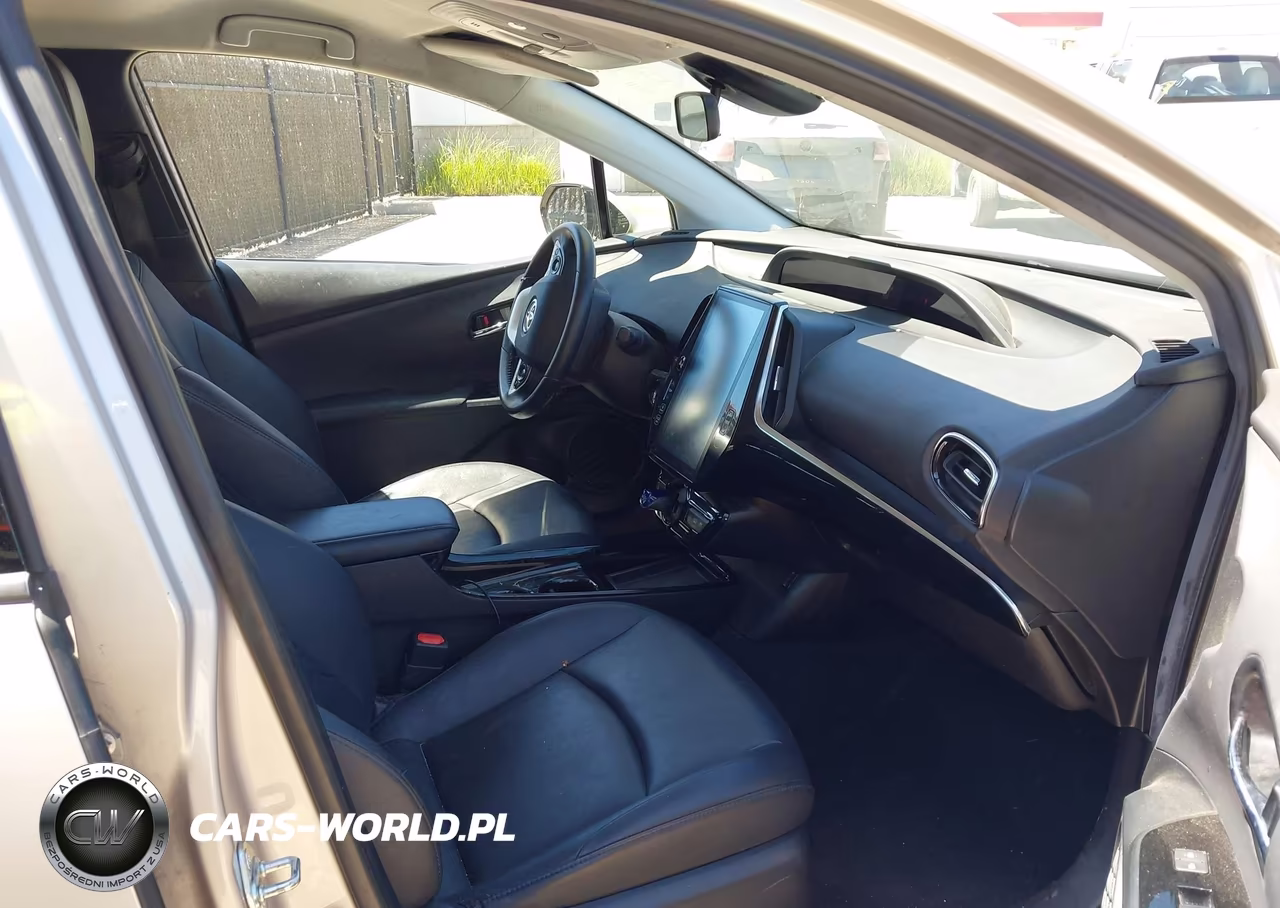 2019 Toyota Prius Prime Premium VIN:JTDKARFP7K3111810 - 5