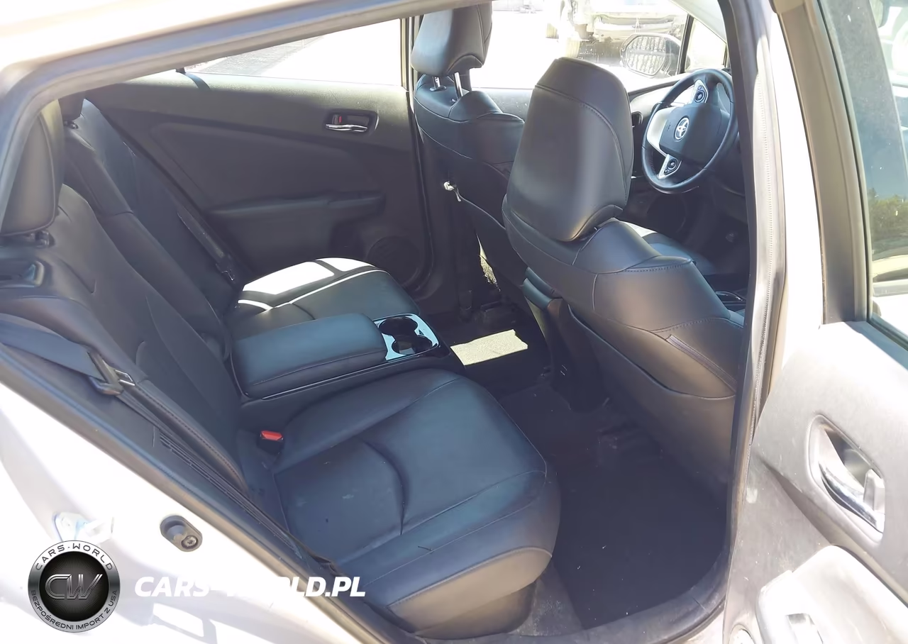 2019 Toyota Prius Prime Premium VIN:JTDKARFP7K3111810 - 8