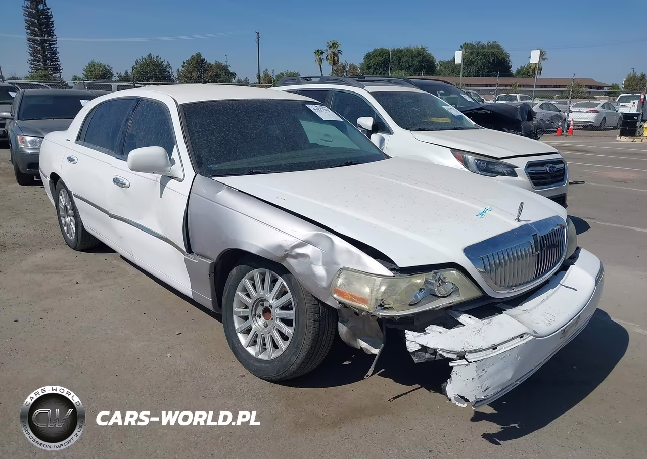 2004 Lincoln Town Car Executive-Signature – zdjęcie 1 z 21