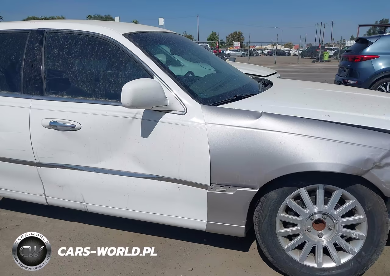 2004 Lincoln Town Car Executive-Signature VIN:1LNHM81W34Y647813 - 15