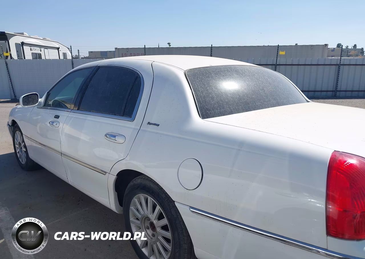 2004 Lincoln Town Car Executive-Signature VIN:1LNHM81W34Y647813 - 19