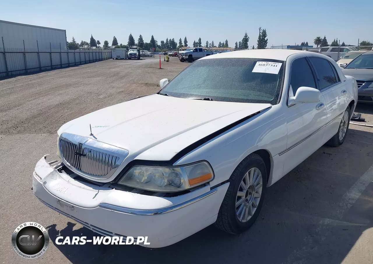 2004 Lincoln Town Car Executive-Signature VIN:1LNHM81W34Y647813 - 2