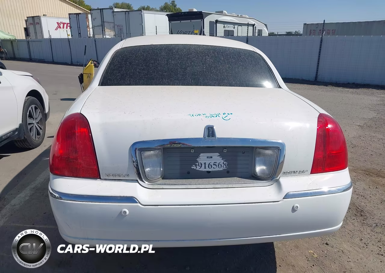 2004 Lincoln Town Car Executive-Signature VIN:1LNHM81W34Y647813 - 21