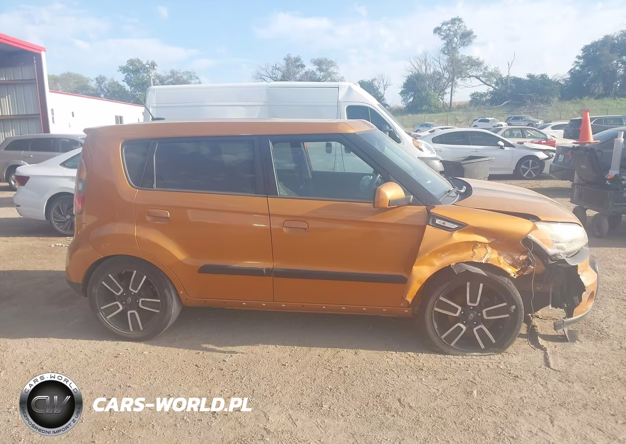 2010 Kia Soul + VIN:KNDJT2A28A7107958 - 13