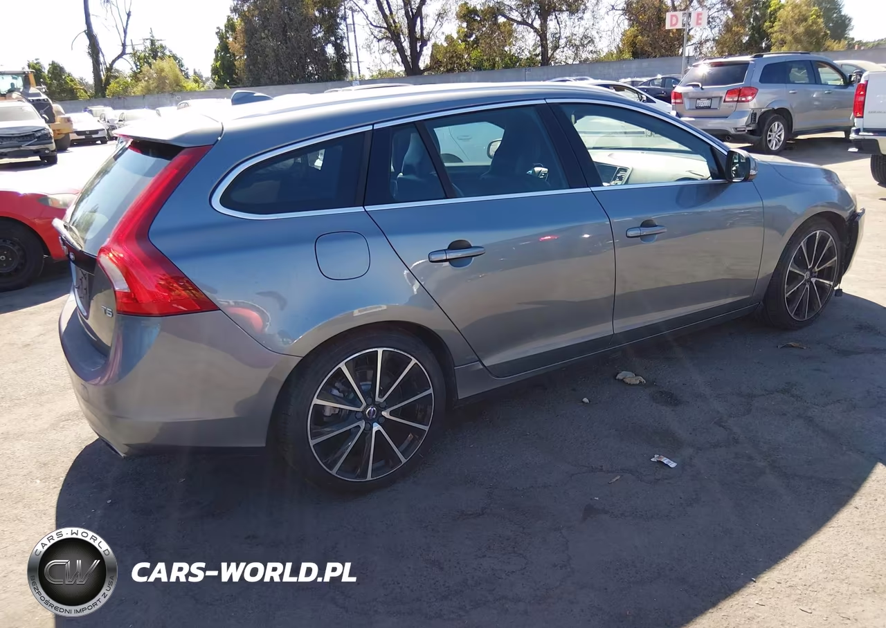 2017 Volvo V60 T5 Premier VIN:YV140MEK5H1371271 - 4