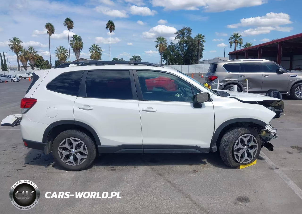 2019 Subaru Forester Premium VIN:JF2SKAGC6KH435927 - 14