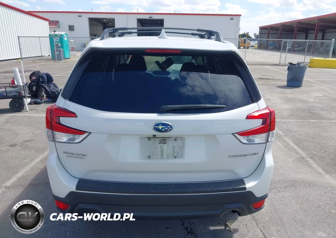 2019 Subaru Forester Premium VIN:JF2SKAGC6KH435927 - 17