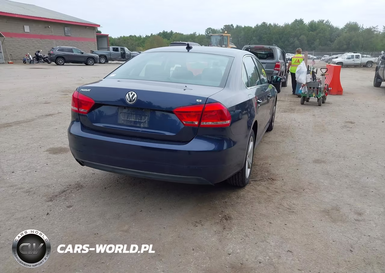 2014 Volkswagen Passat 2.5L Se VIN:1VWBP7A32EC005922 - 4