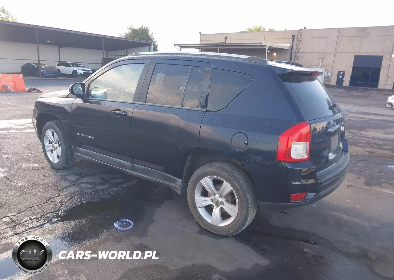 2011 Jeep Compass VIN:1J4NT1FB7BD196701 - 3