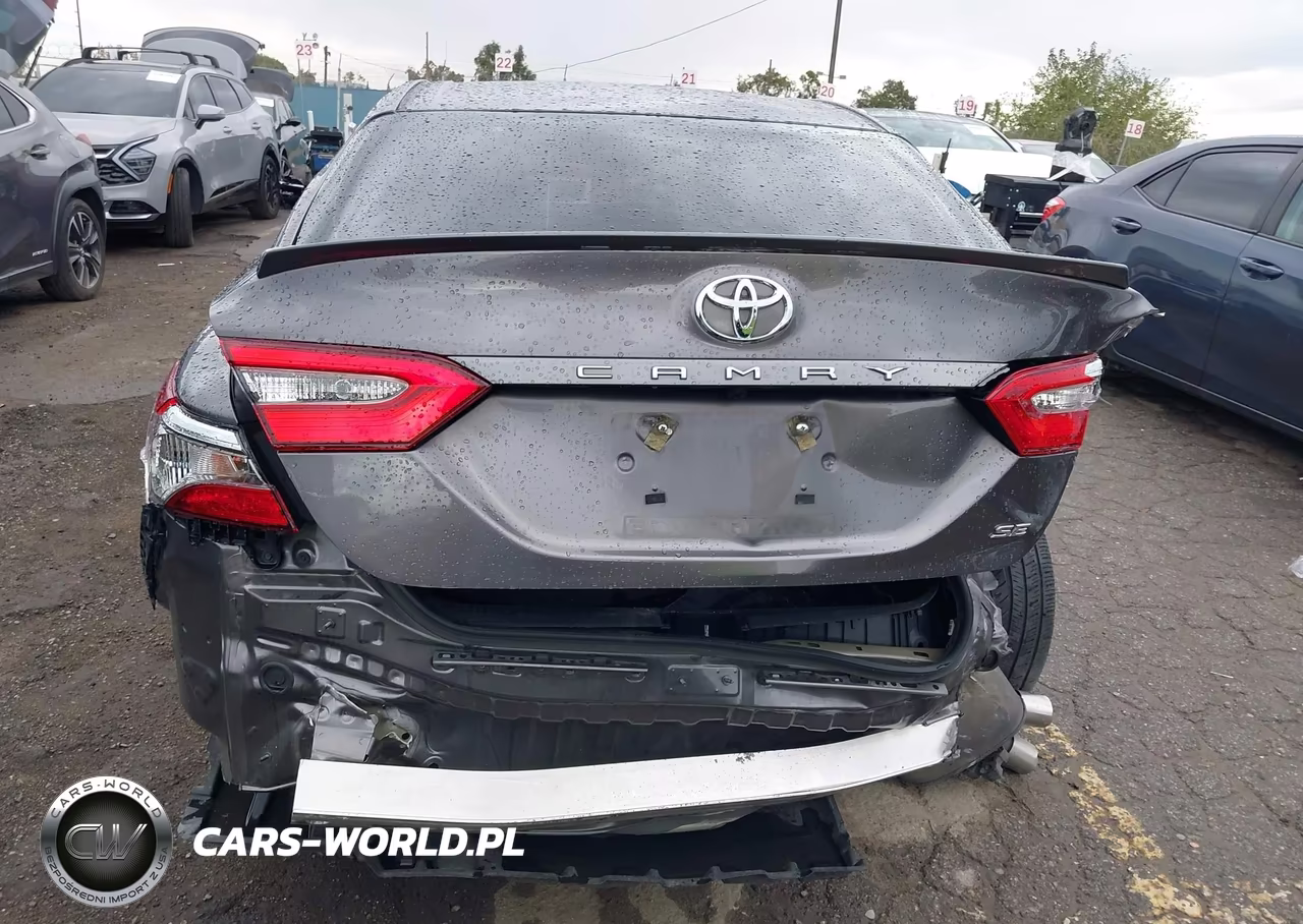 2018 Toyota Camry Se VIN:4T1B11HK4JU643149 - 16