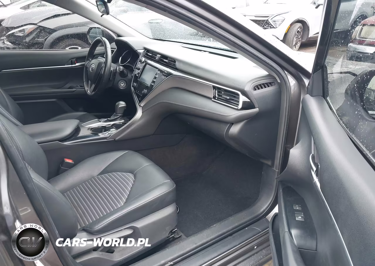 2018 Toyota Camry Se VIN:4T1B11HK4JU643149 - 5
