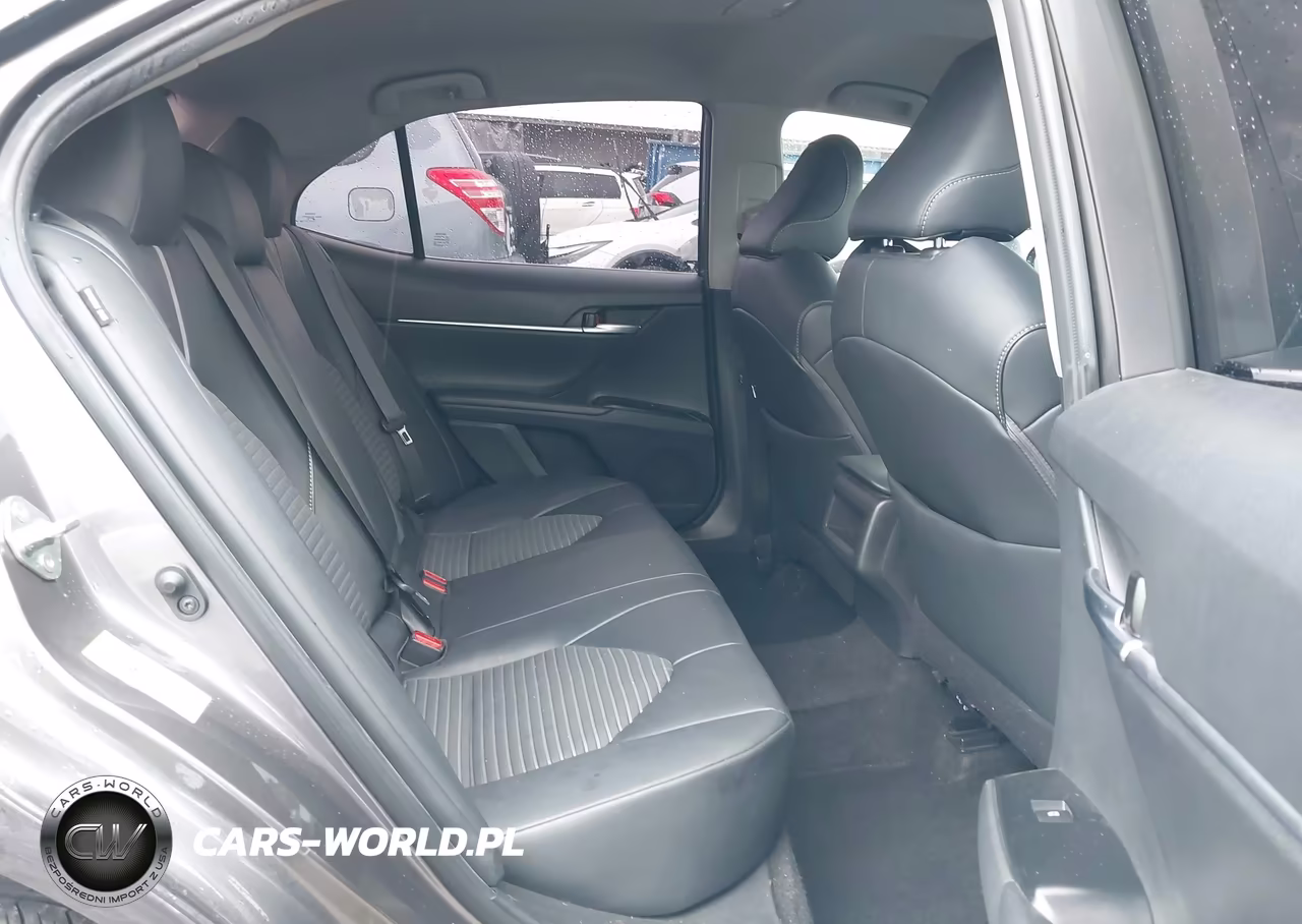 2018 Toyota Camry Se VIN:4T1B11HK4JU643149 - 8