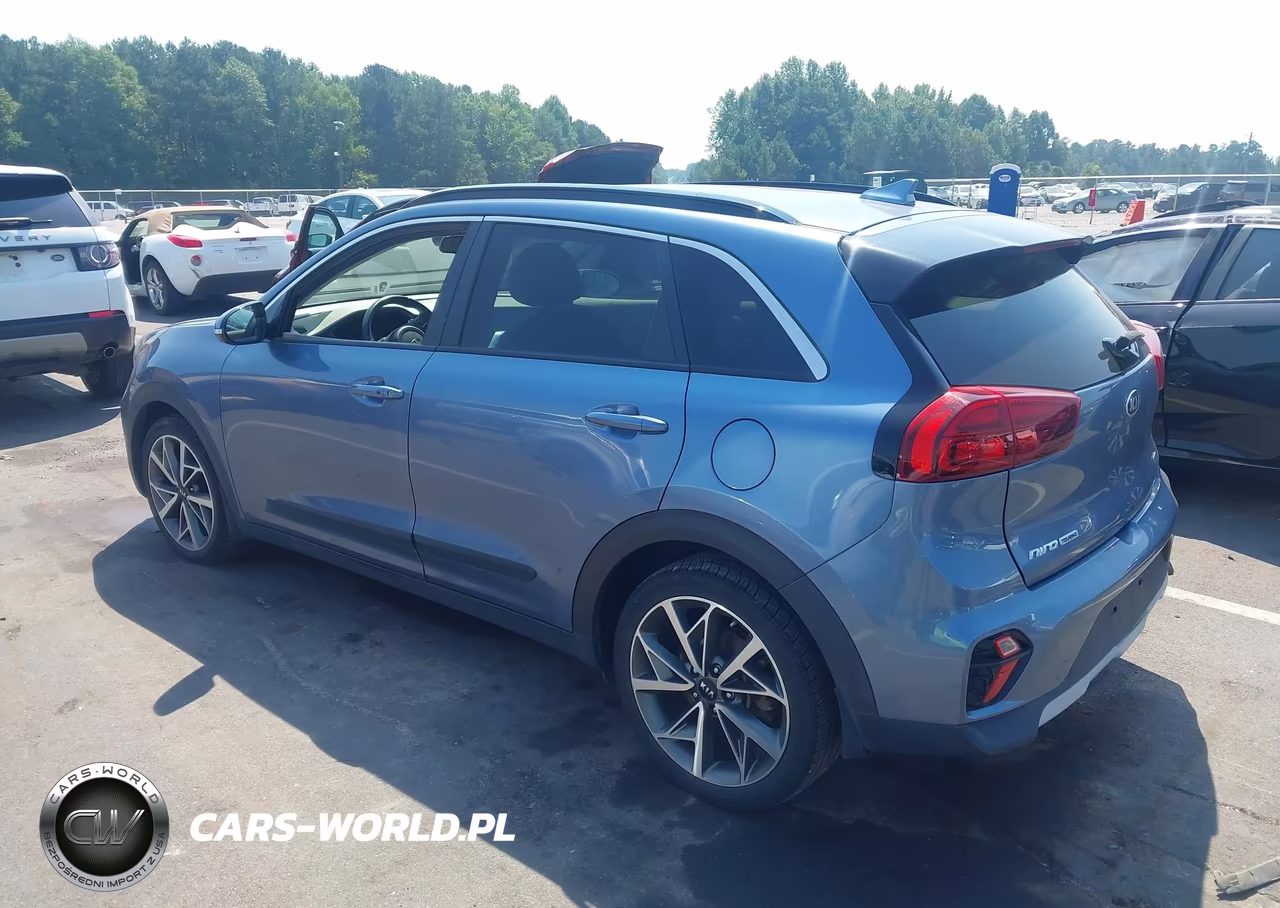 2020 Kia Niro Touring Special Edition VIN:KNDCC3LC4L5444114 - 3