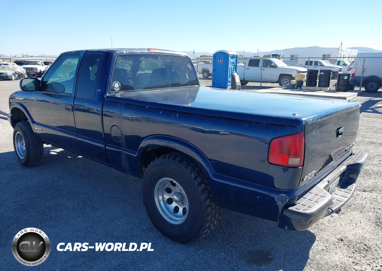 2002 Chevrolet S-10 Ls VIN:1GCCS19W728224617 - 3