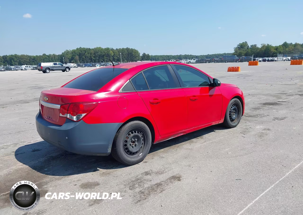 2014 Chevrolet Cruze Ls Auto VIN:1G1PA5SH0E7346004 - 4