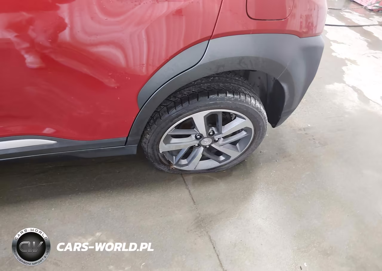 2018 Hyundai Kona Ultimate VIN:KM8K5CA52JU068523 - 17