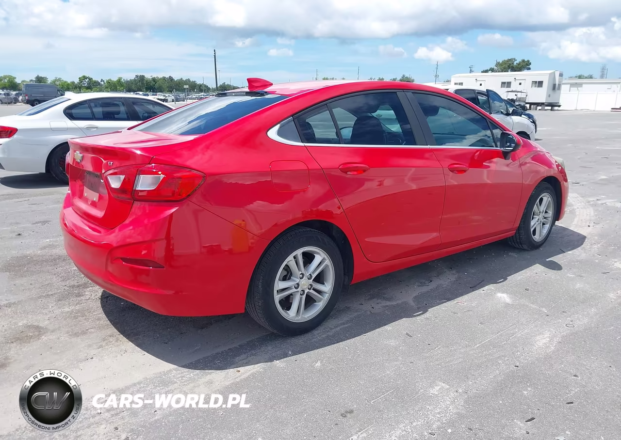 2018 Chevrolet Cruze Lt Auto VIN:1G1BE5SM5J7106176 - 4