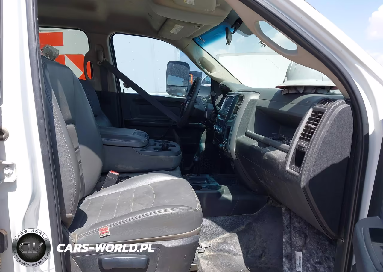 2018 Ram 5500 Chassis Tradesman-Slt-Laramie VIN:3C7WRNFL1JG157471 - 6