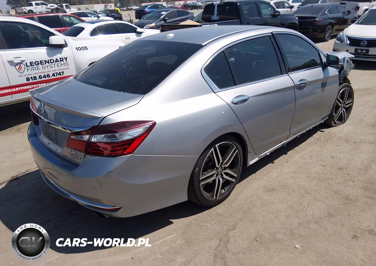 2016 Honda Accord Touring VIN:1HGCR3F94GA021725 - 4
