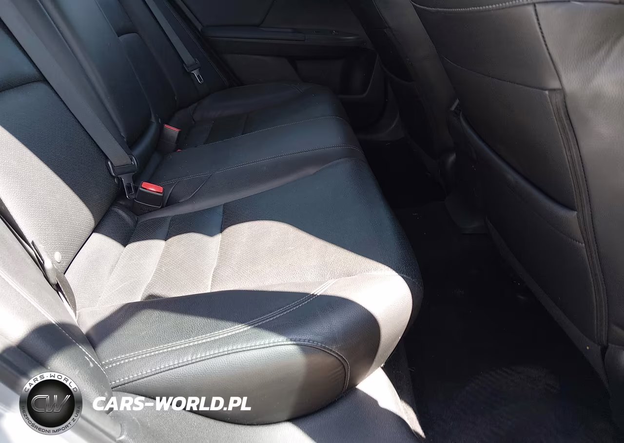 2016 Honda Accord Touring VIN:1HGCR3F94GA021725 - 8