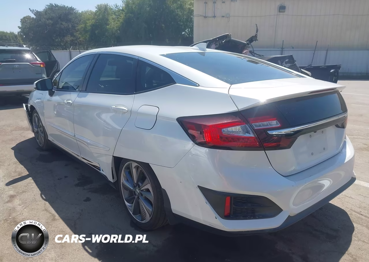 2018 Honda Clarity Plug-In Hybrid Touring VIN:JHMZC5F38JC005586 - 15