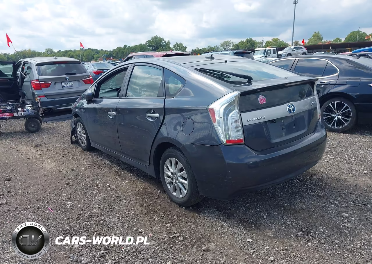 2013 Toyota Prius Plug-In VIN:JTDKN3DP2D3045402 - 3