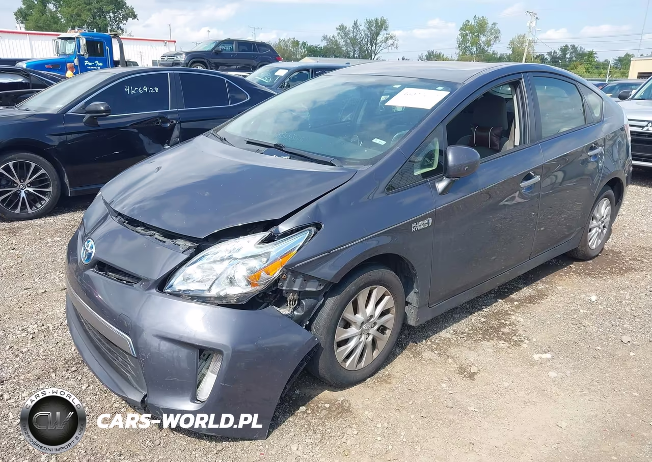 2013 Toyota Prius Plug-In VIN:JTDKN3DP2D3045402 - 6