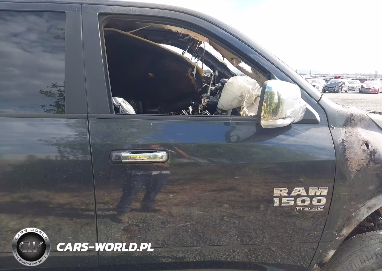 2019 Ram 1500 Classic Laramie 4X2 5'7 Box VIN:1C6RR6NMXKS707505 - 5