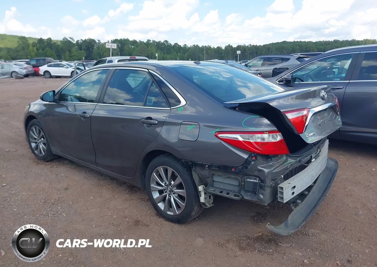 2017 Toyota Camry Xle VIN:4T1BF1FK8HU737727 - 3